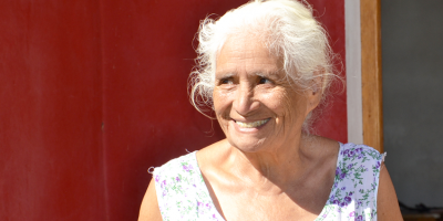Basilia Hernández es una de las beneficiarias de las 12 viviendas